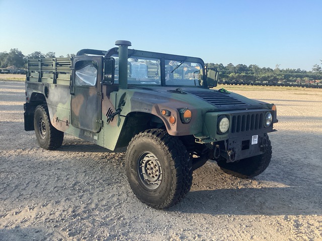 2006 AM General M1152 HMMWV 2 Door w/Truck Body 2006 AM General M1152 HMMWV 2 Door w/Truck Body