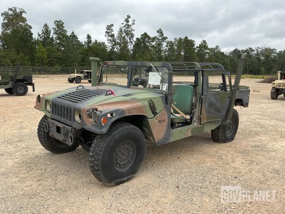 2000 AM General M1123 HMMWV 4 Door w/Truck Body