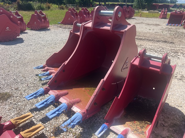 Enstruc 42 in Digging Excavator Bucket - Fits Komatsu PC400/490 Enstruc 42 in Digging Excavator Bucket - Fits Komatsu PC400/490