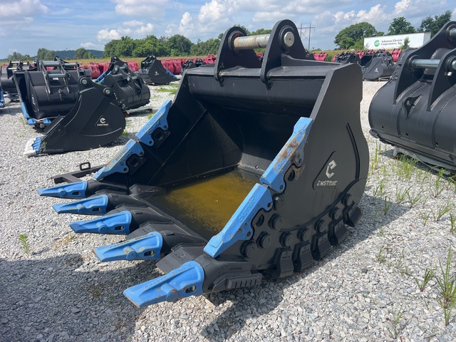 Enstruc 66 in Excavator Bucket