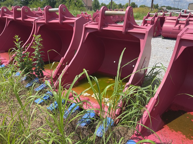 Enstruc 54 in Excavator Bucket - Fits Kobelco SK400-500