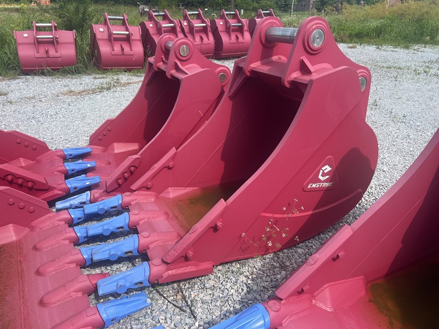 Enstruc 42 in Excavator Bucket - Fits John Deere 450-470