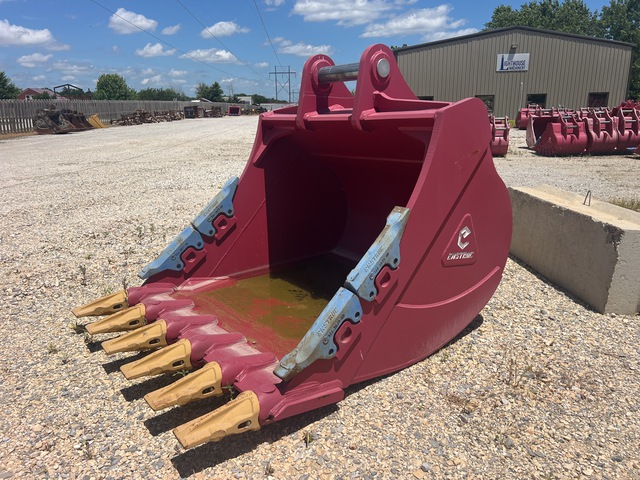 Enstruc 66 in Excavator Bucket