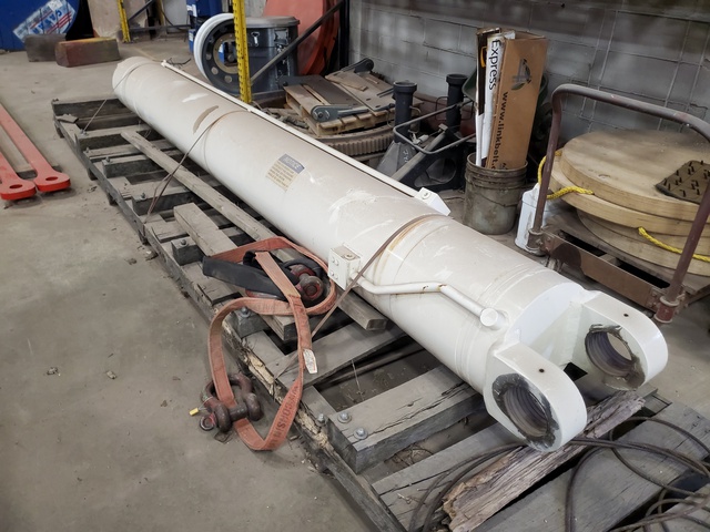 Terex T105347 Quad Star 1100 Boom Hoist Cylinder