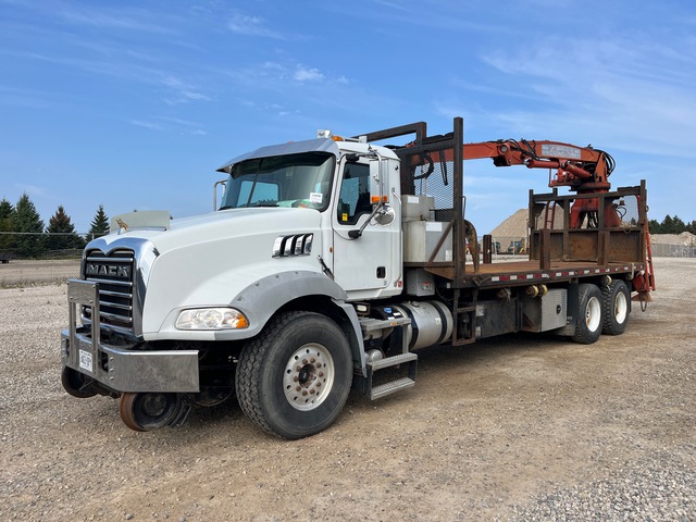 Serco 8500 Knuckle Boom on 2012 Mack GU813 Granite 6x4 Hi-Rail Grapple Truck