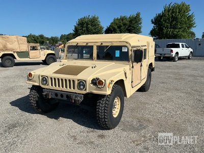 2006 AM General M1097R1 HMMWV 4 Door Hard Top w/Helmet Top