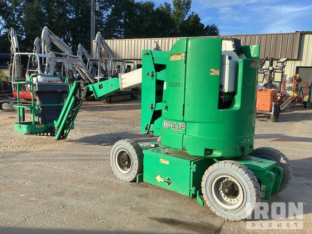 ELEVADOR ARTICULADO 2012 JLG E300AJP