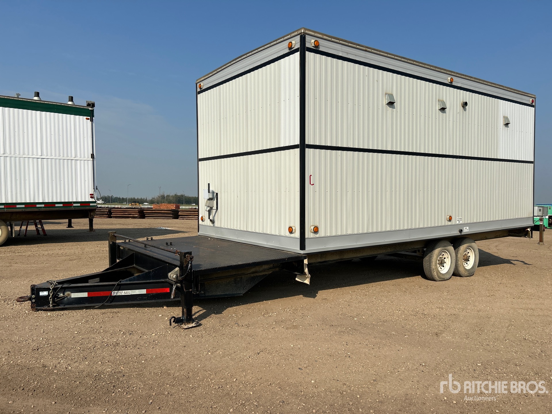 2011 FT16-8530-SE 22 ft x 10 ft Portable T/A Washcar
