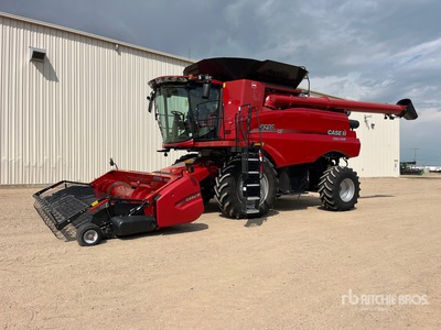 2021 Case IH 8250 حصادة مجمعة