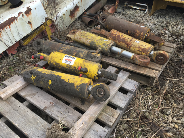 Lot of (7) Steering Cylinders - Fits Payhauler 350C