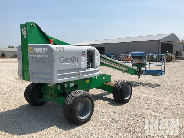 ELEVADOR TELESCóPICO 2016 GENIE 4WD S40