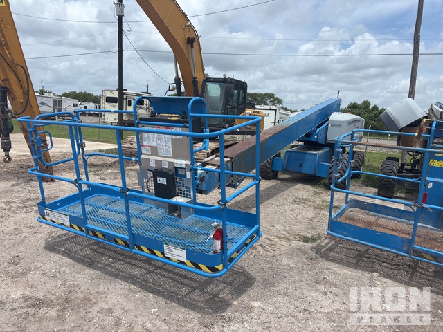 ELEVADOR TELESCóPICO 2014 GENIE 4WD S80X