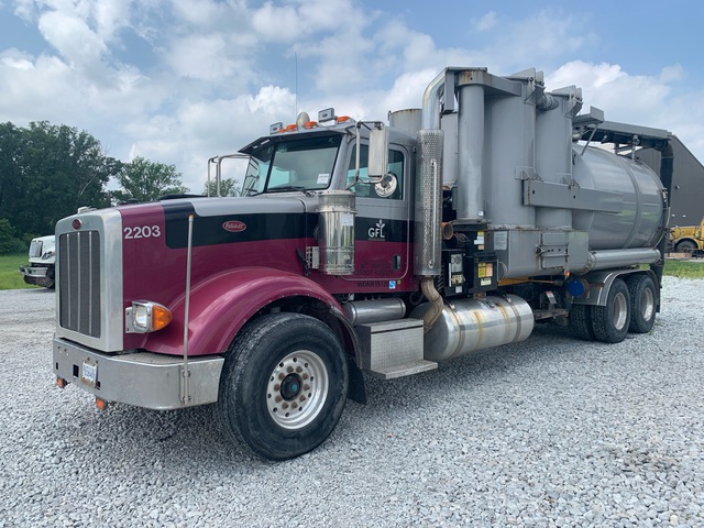 Super Products Super Sucker on 2009 Peterbilt 367 6x4 Vacuum Tanker Truck