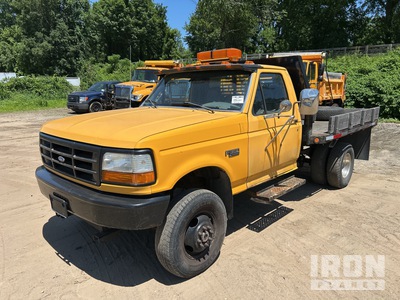 1997 Ford F-350 XL 4x4 Flatbed Truck