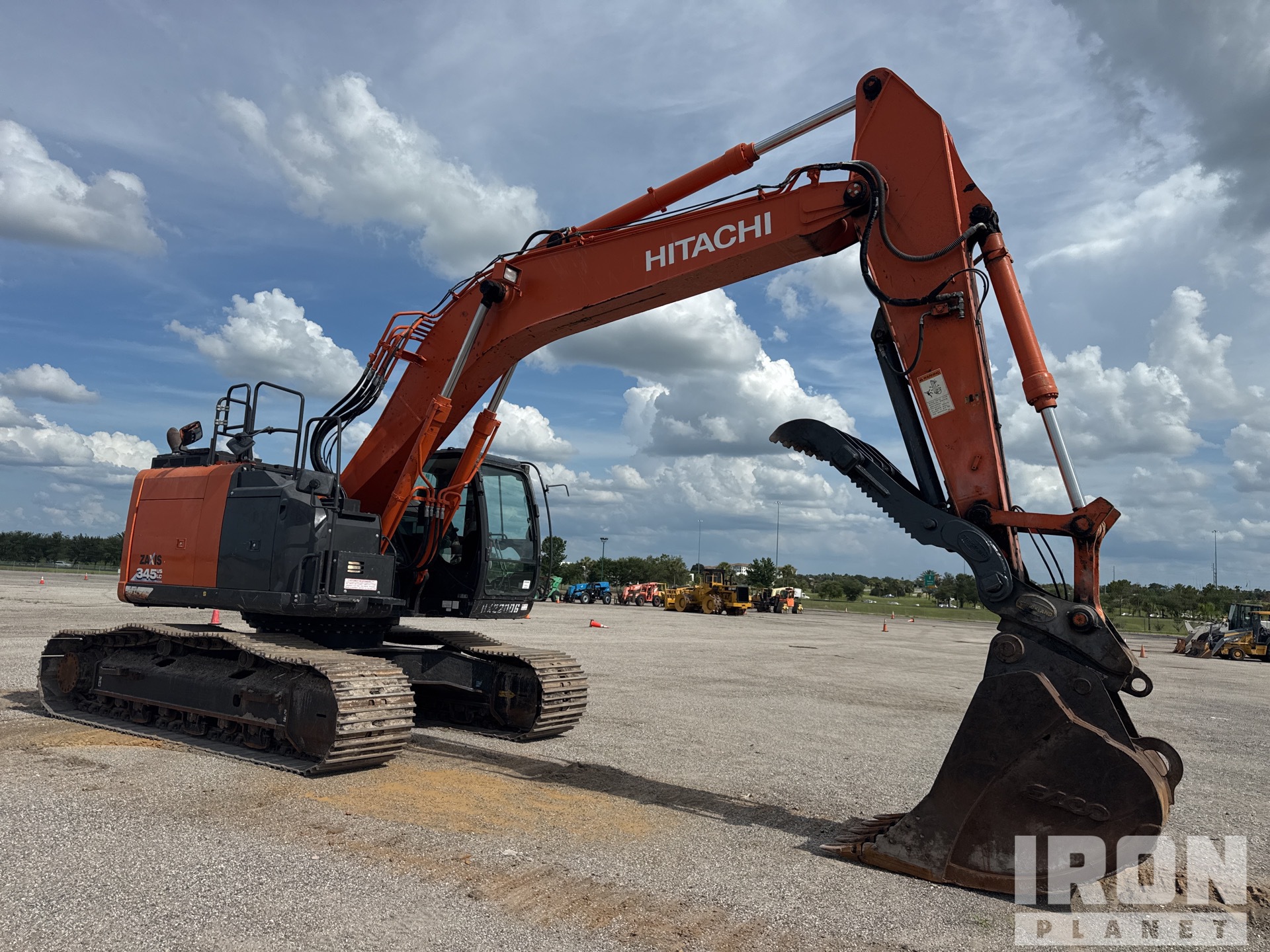 Hitachi ZX345LC-6 Tracked Excavator in Davenport, Florida, United
