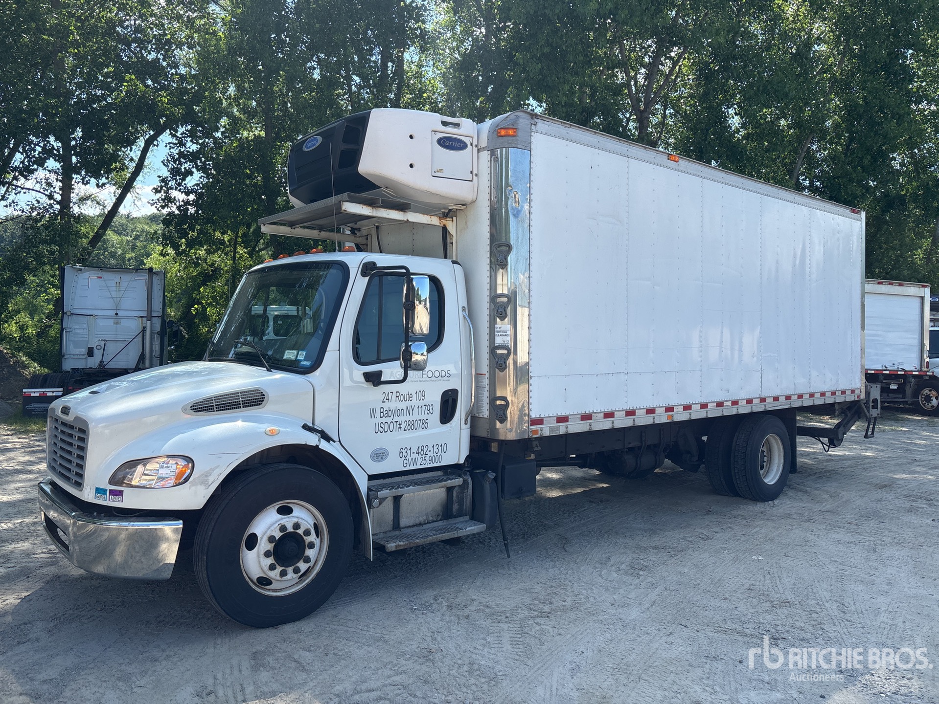 2016 Freightliner M2106 4x2 Refrigerated Truck