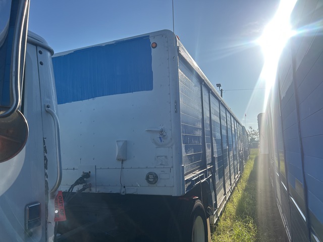 1992 Hackney 20 Bay T/A Beverage Trailer