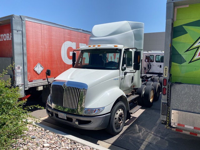 2007 International 8600 6x4 T/A Day Cab Truck Tractor