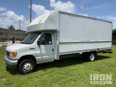 2007 Ford E-350 4x2 Van Truck