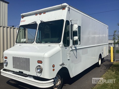 2006 Ford  4x2 Step Van