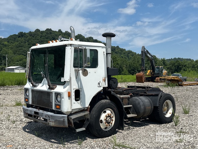 1997 Mack MR688P 4x2 Spotter Truck in Reno, Ohio, United States