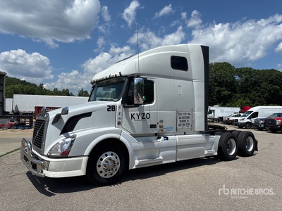 2018 Volvo VNL670 6x4 T/A Sleeper Truck Tractor