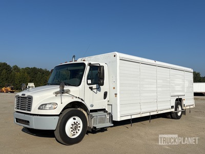 2016 Freightliner M2 106 4x2 10 Bay Ciężarówka do przewozu napojów