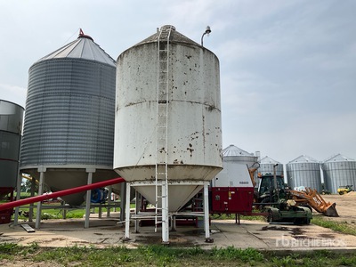Metals Industries +/- 1300 bu 2 Ring Smooth Wall Hopper Cassone per grano