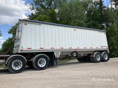 2011 Lode King 30 ft T/A Super B-Train Pup Grain Trailer