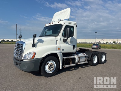 2014 Freightliner Tractor 6x4 Day Cab Truck Tractor