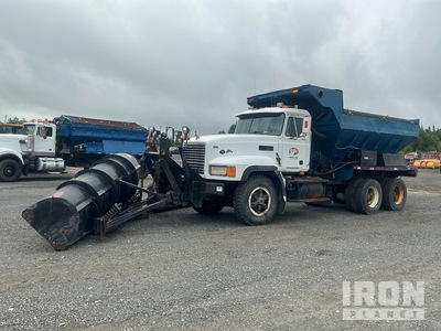 1996 Mack CL713 Elite 6x4 Schneepflug-Lastzug