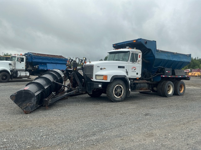 1996 Mack CL713 Elite 6x4 Snow Plow Truck 1996 Mack CL713 Elite 6x4 Snow Plow Truck
