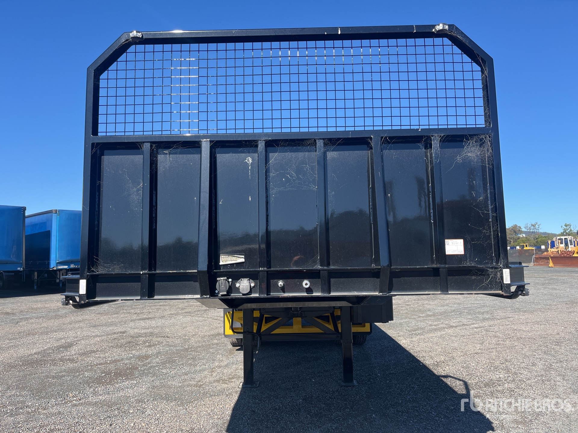 2024 Gladiator 8.6 m Bogie/A B-Double Lead Remolque caja abierta (Unused)