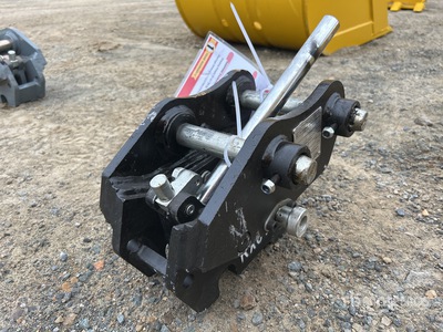 2025 Hongwing Excavator Coupler - Fits KX61-3 (Unused)