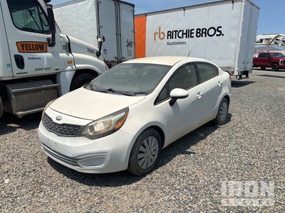 2013 Kia Rio GDI 自動車