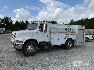 1984 International S Series 10000 gal 4x2 Fuel Truck