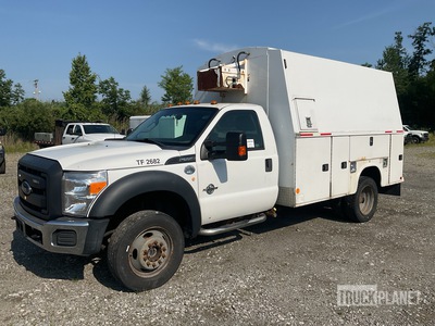 2016 Ford F-550 XL 4x4 Utility Truck
