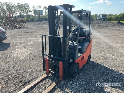Toyota 50-8FGCU18 3000 lb Cushion Tire Montacargas