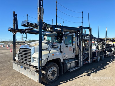 2014 Freightliner 114SD 6x4 شاحنة نقل سيارات