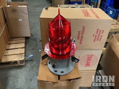 (4) MaxLumina ML-155 Red Beacon Lights