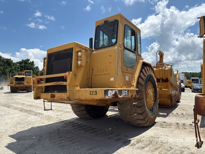 1987 Cat 631E جرار كشط