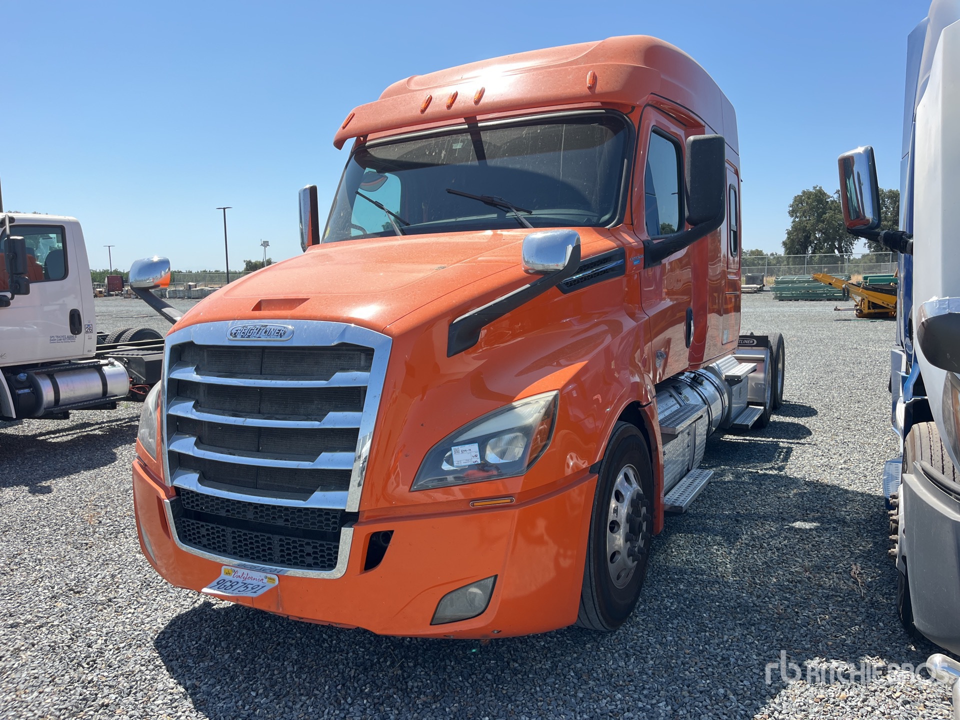 2019 Freightliner Cascadia 126 6x4 T/A Sleeper Truck Tractor