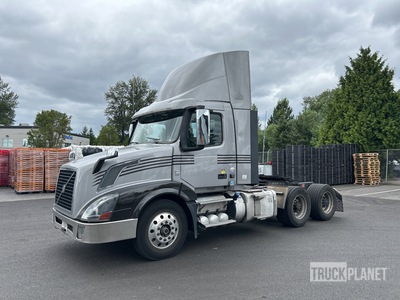 2017 Volvo VNL 6x4 Day Cab Truck Tractor