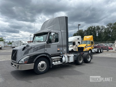 2017 Volvo VNL 6x4 Day Cab Truck Tractor