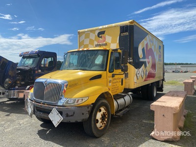 2006 International 4300 SBA 4x2 Van Truck