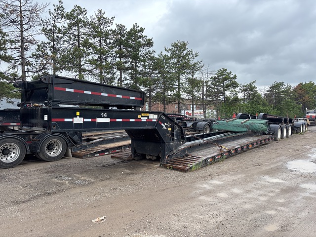 2005 J C Trailers 84947 lb Tri/A Removable Gooseneck Lowboy Trailer
