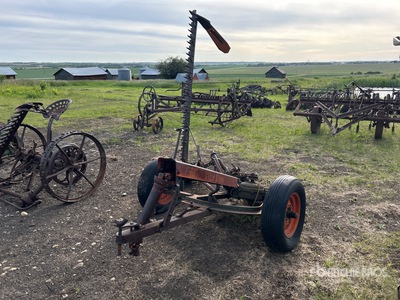 New Idea 7 ft Sickle Bar Mower