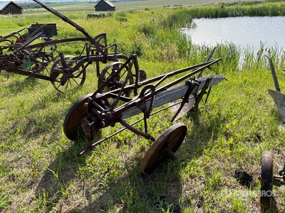 1 Bottom Breaking Plow