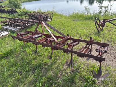 Ferguson 9B0-20 7 ft 3-Point Cultivator