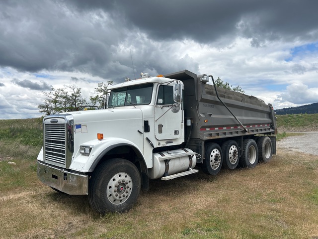 2006 Freightliner FLD120SD 10x4 Quad/A Dump Truck